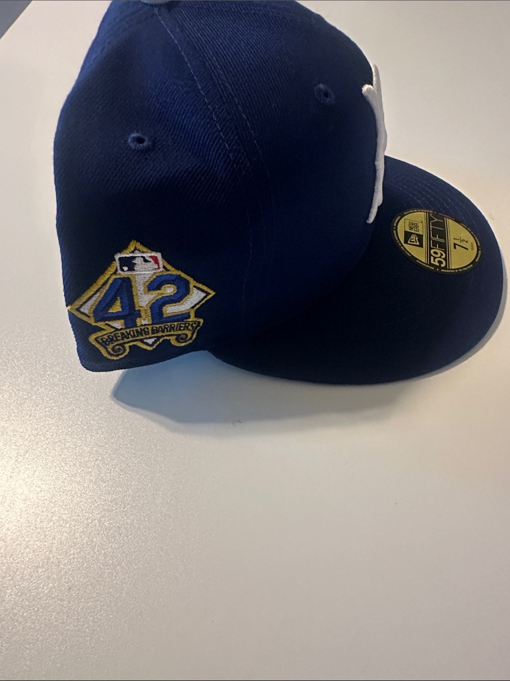 New Era Navy and White Fitted Cap with Raised 'B' Logo - Picture 2 of 6